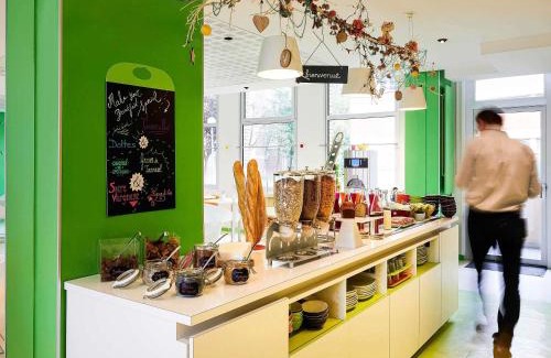 Lille Centre Ville Hotel | Pet-Friendly ibis Styles Lille Centre with Great Amenities