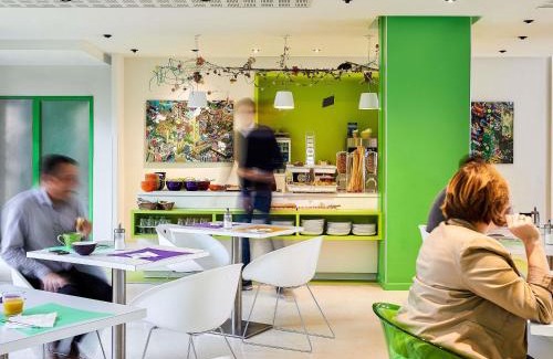 Lille Centre Ville Hotel | Pet-Friendly ibis Styles Lille Centre with Great Amenities