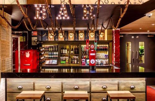 Cathedrals Hotel | Convenient ibis Styles London Southwark Near Borough Market