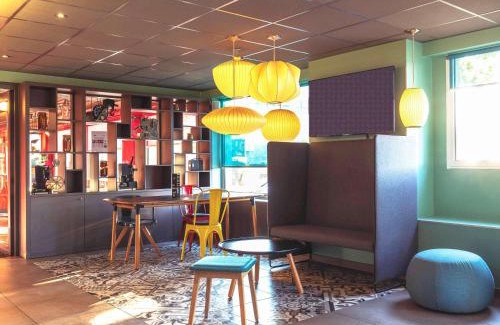 Perrache Hotel | Pet-Friendly Comfort at ibis Styles Lyon Centre Confluence