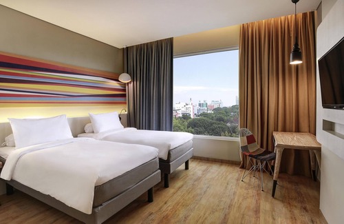 Makassar Hotel | Discover ibis Styles Makassar with Pool and Family Amenities