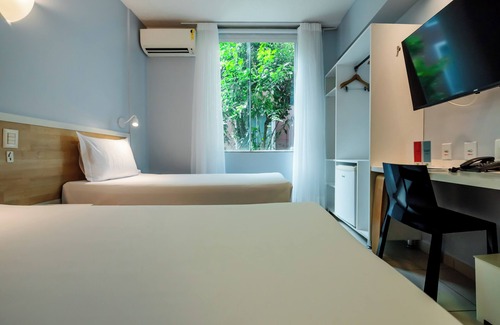 Centro Hotel | Tranquil ibis Styles Manaus: Spa & Family-Friendly Stay