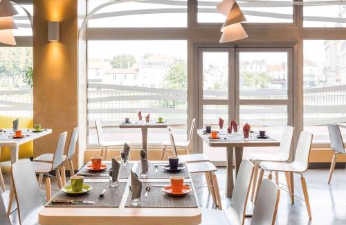 Meaux Hotel | Modern ibis Styles Meaux Centre: Pet-Friendly & Family Ready