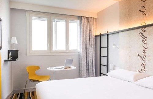 Meaux Hotel | Modern ibis Styles Meaux Centre: Pet-Friendly & Family Ready