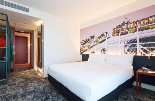 Melbourne Airport Hotel | Modern ibis Styles Melbourne Airport: Rated 8.7/10 with Spa