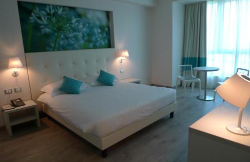 Settala Hotel | Pet-Friendly ibis Styles Milano Est Settala with Pool & Ocean View
