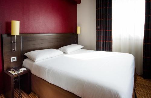 Nantes Centre Hotel | Discover ibis Styles Nantes Centre: Pet-Friendly & Accessible