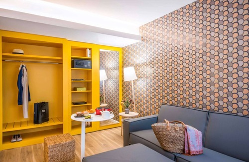 Saint-Laurent-du-Var Hotel | Explore ibis Styles Nice Cap 3000 with Pool and Spa