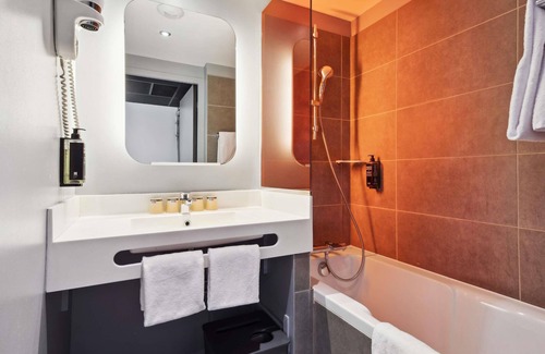 Tremblay-les-Gonesse Hotel | Convenient Ibis Styles at Paris Charles de Gaulle Airport