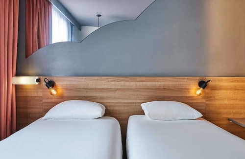 14th Arrondissement Hotel | Discover ibis Styles Paris Alésia Montparnasse's Unique Amenities