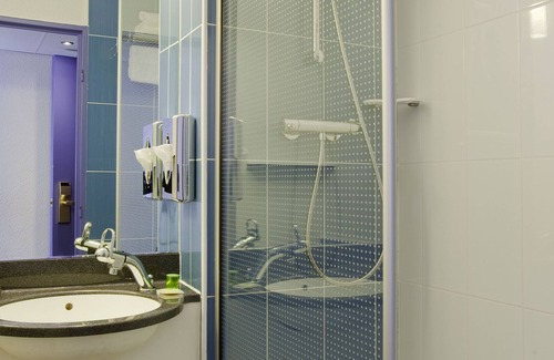 Jean Zay Hotel | Relax at ibis Styles Paris Val de Fontenay with Spa & Dining