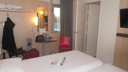 Roissy-en-France Hotel | Pet-Friendly Stay at ibis Styles Paris Roissy-CDG Hotel