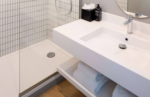 Romainville Hotel | Eco-Friendly ibis Styles Paris Romainville with Spa Access