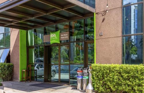 Pinheiros Hotel | Pet-Friendly Stay at ibis Styles SP Faria Lima with Breakfast