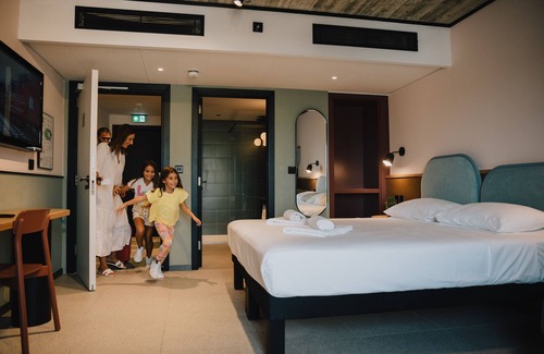 Qawra Hotel | Relaxing Getaway at Ibis Styles St. Paul's Bay Malta