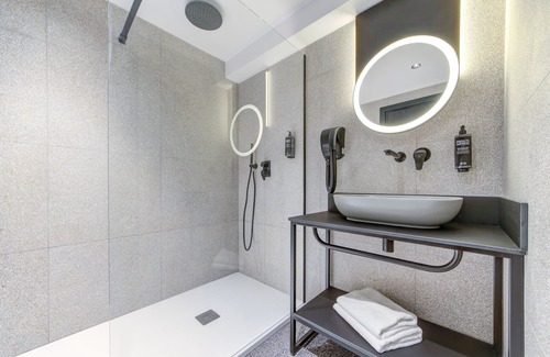 Qawra Hotel | Relaxing Getaway at Ibis Styles St. Paul's Bay Malta