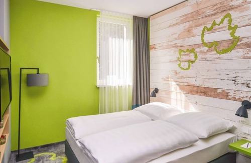 Wallgraben-West Hotel | Welcoming ibis Styles Stuttgart Vaihingen with Great Amenities
