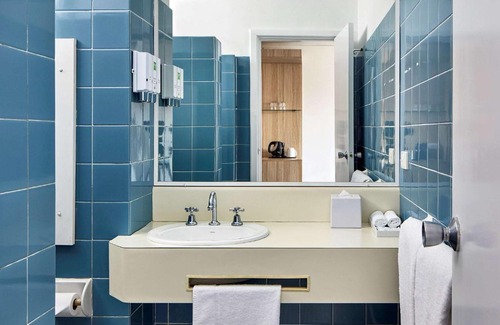 West Tamworth Hotel | Inviting ibis Styles Tamworth: Pool, Restaurant & Family Fun