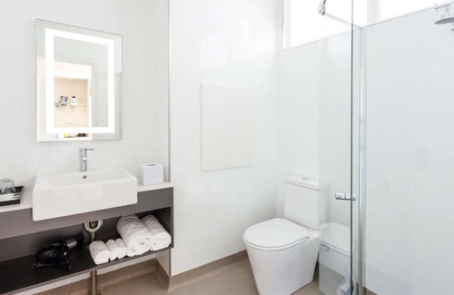West Tamworth Hotel | Inviting ibis Styles Tamworth: Pool, Restaurant & Family Fun