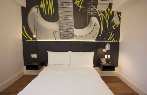 Piracangagua Hotel | Discover Ibis Styles Taubate: Guest Rated 9.2 with Pool