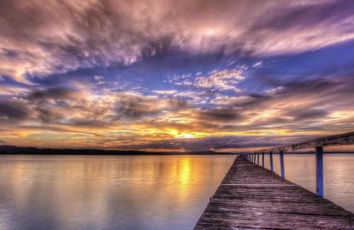 Long Jetty Hotel | Discover Ibis Styles The Entrance: 4-Star Comfort Awaits