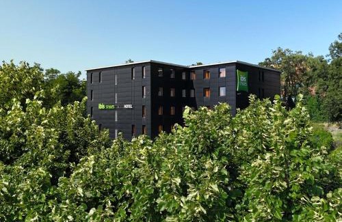 Pont des Demoiselles-Montaudran-La Terrasse Hotel | Pet-Friendly ibis Styles Toulouse with Pool & Ocean Views