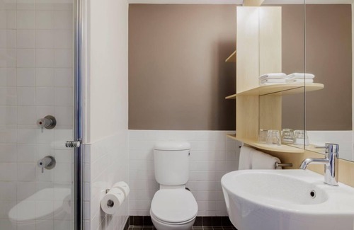 Sydney Olympic Park Hotel | Discover Ibis Sydney Olympic Park: Family-Friendly Retreat