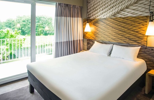 Odos Hotel | Inviting ibis Tarbes Odos: Pool, Spa & Family-Friendly Stays