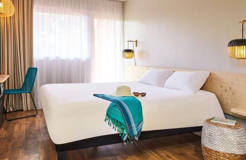 La Capte Hotel | Discover ibis Thalassa Hyeres Plage with Oceanfront Amenities