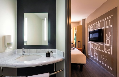 Torreon Hotel | Budget-Friendly Comfort at ibis Torreon with Great Amenities