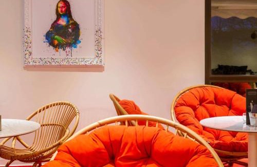 Chambray-les-Tours Hotel | Discover ibis Tours Sud: Pet-Friendly with Ocean Views