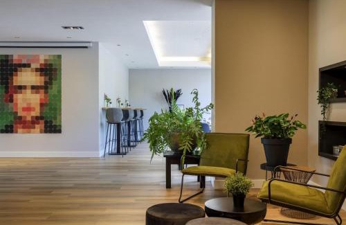 Zuidwest Hotel | Comfortable ibis Utrecht: Pet-Friendly Stay with Breakfast
