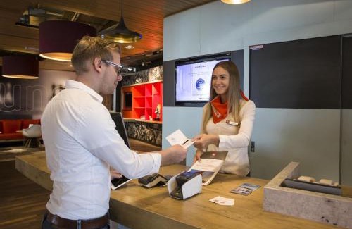 Schwechat Hotel | Pet-Friendly Ibis Vienna Airport with Restaurant & Breakfast