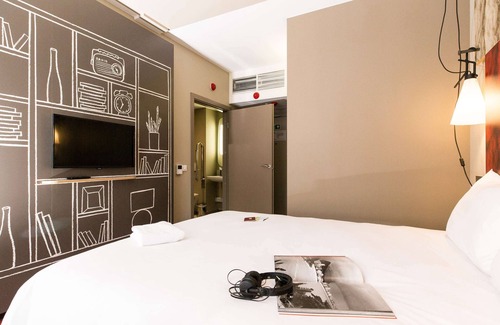 Business District Hotel | Eco-Friendly ibis Vilnius Centre: Rated 9/10 with Breakfast