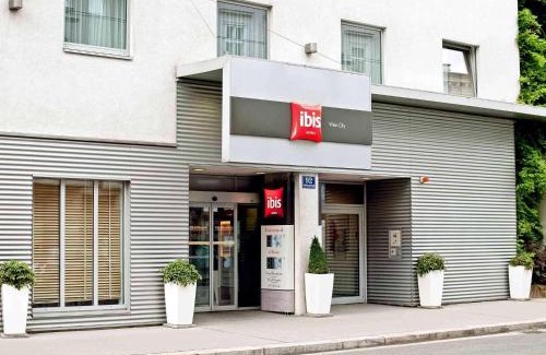 Hundsturm Hotel | Relax in ibis Wien City: Pet-Friendly with Great Amenities