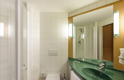 Hundsturm Hotel | Discover ibis Wien City: Family-Friendly Stay in Vienna