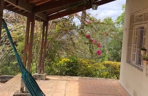Ibiuna House | Discover Ibiuna - Sítio da Torre: Family-Friendly Retreat