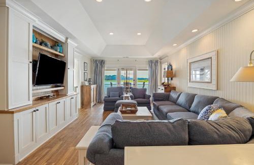 West Beach House | Relax at 5 Inlet Cove: Family-Friendly with Pool Access