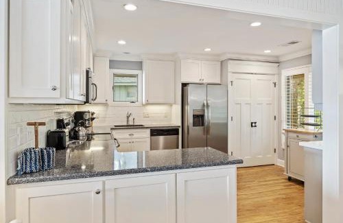 West Beach House | Relax at 5 Inlet Cove: Family-Friendly with Pool Access