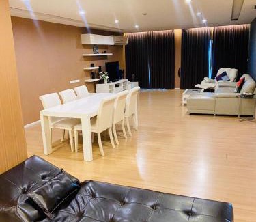 Nana Hotel | Modern Comfort at iCheck inn Skyy Sukhumvit 1