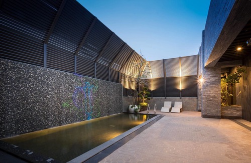 Nantun District Hotel | Icolour Villa