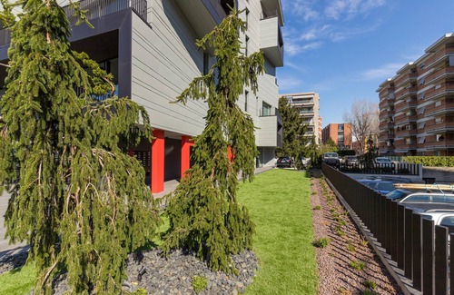 Viganello Apartment | Discover Icon H 305 Suite: Micro-Living with Spa & Kitchen