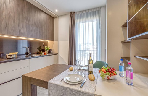 Viganello Apartment | Discover Icon H 503 Suite: Micro-Living with Modern Amenities