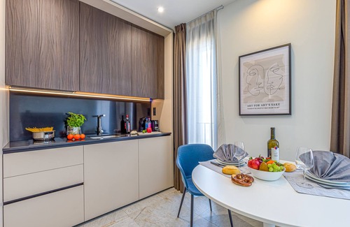 Lugano Apartment | ICON H 505 Suite: Ideal Business Stay in Lugano, Switzerland