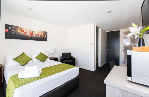 Mount Isa City Hotel | Discover Icon on Isa: Family-Friendly 4-Star Retreat