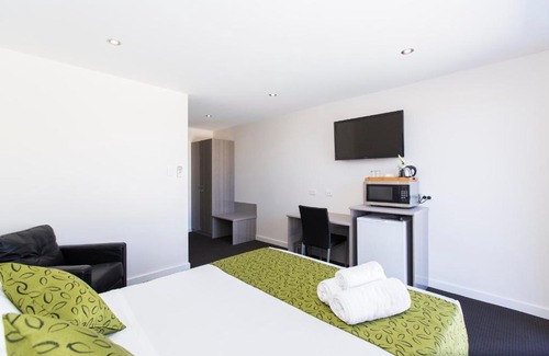 Mount Isa City Hotel | Discover Icon on Isa: Family-Friendly 4-Star Retreat