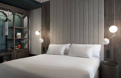 Recoletos Hotel | Discover ICON Wipton: 4-Star Stay with Spa & Family Comfort