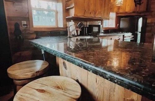 Divide Cabin | Mountain View Retreat with Sauna on 43 Acres - Rated 10/10