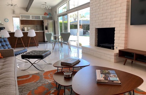 Racquet Club Estates House | Iconic Mid-Century Modern House with Private Pool & Spa