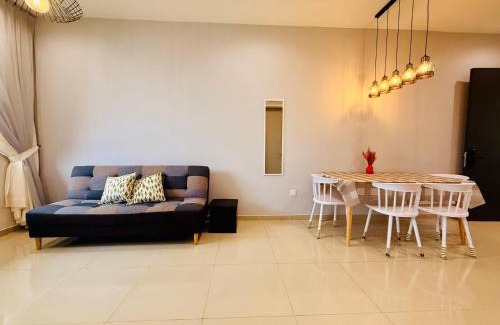 Kampung Sungai Nibong Apartment | Iconic Regency 3BR Seaview Homestay with Rooftop Pool